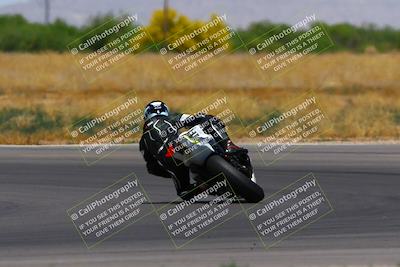 media/Apr-30-2023-CRA (Sun) [[020fcf5d43]]/Race 4-600 Supersport/